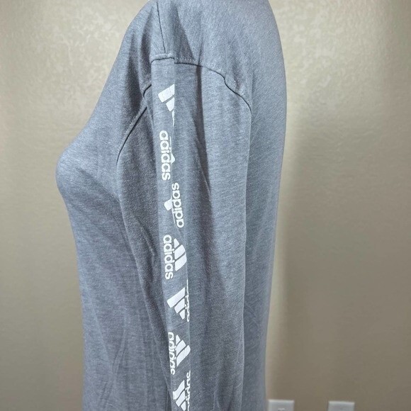 Adidas gray top the go to performance  crew neck long sleeve tee size XS - Picture 11 of 13
